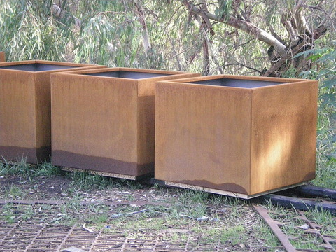 FIORIERE IN CORTEN