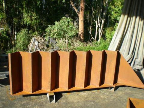 SCALE IN CORTEN