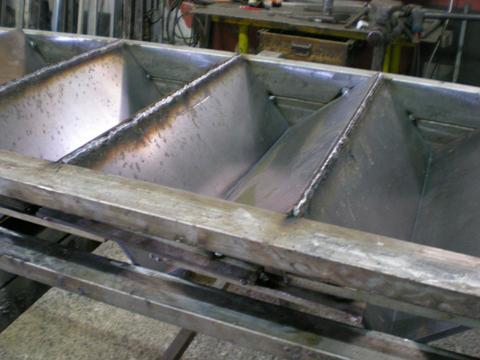 SCALE IN CORTEN