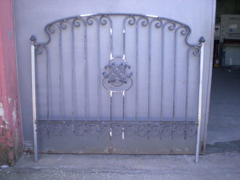 PRODUZIONE CANCELLI IN FERRO