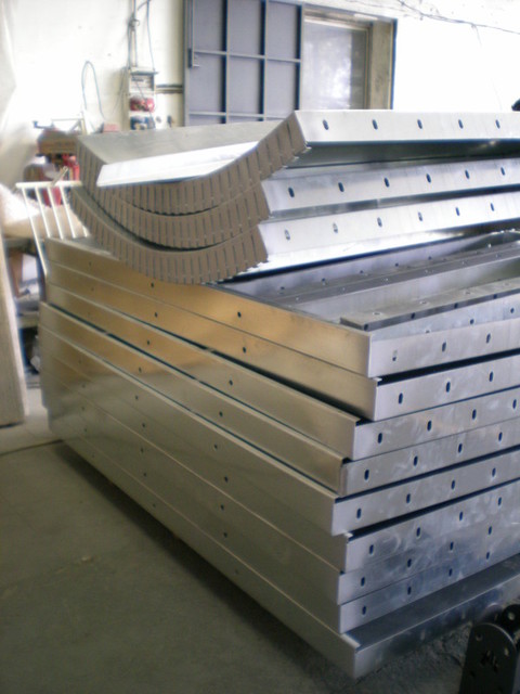 COMPONENTI METALLICI PER PISCINE