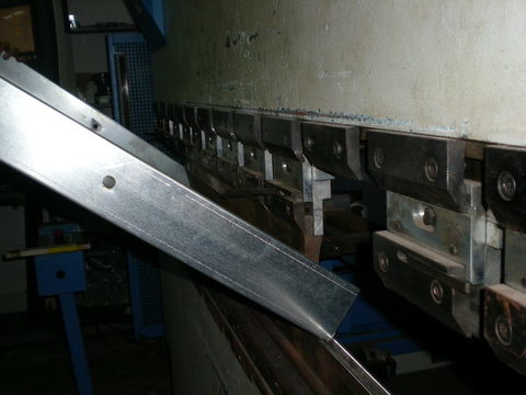 COMPONENTI METALLICI PER PISCINE
