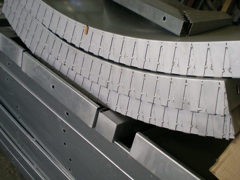 COMPONENTI METALLICI PER PISCINE