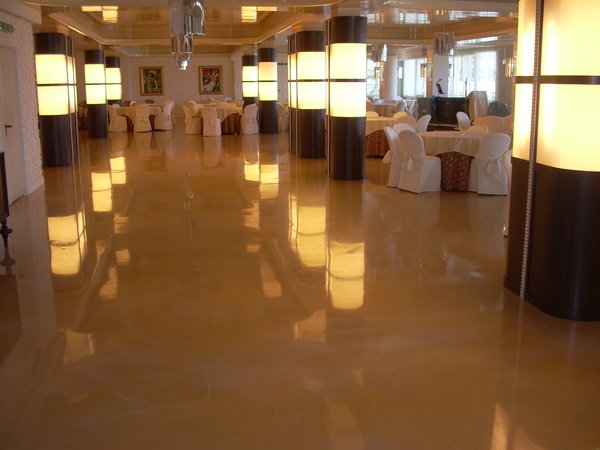 Realizzazione Pavimenti in Resina con decorazioni A Trapani