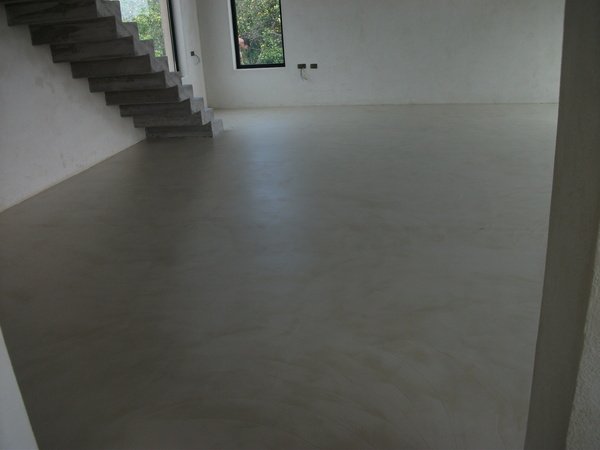 Pavimenti in cemento spatolato a ragusa catania resinartitalia ... Pavimento in cemento spatolato