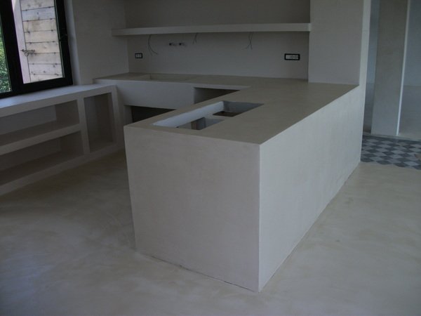 Pavimenti in Cemento Spatolato e finiti con Resina Trasparente Personalizzabili a Ragusa e Catania