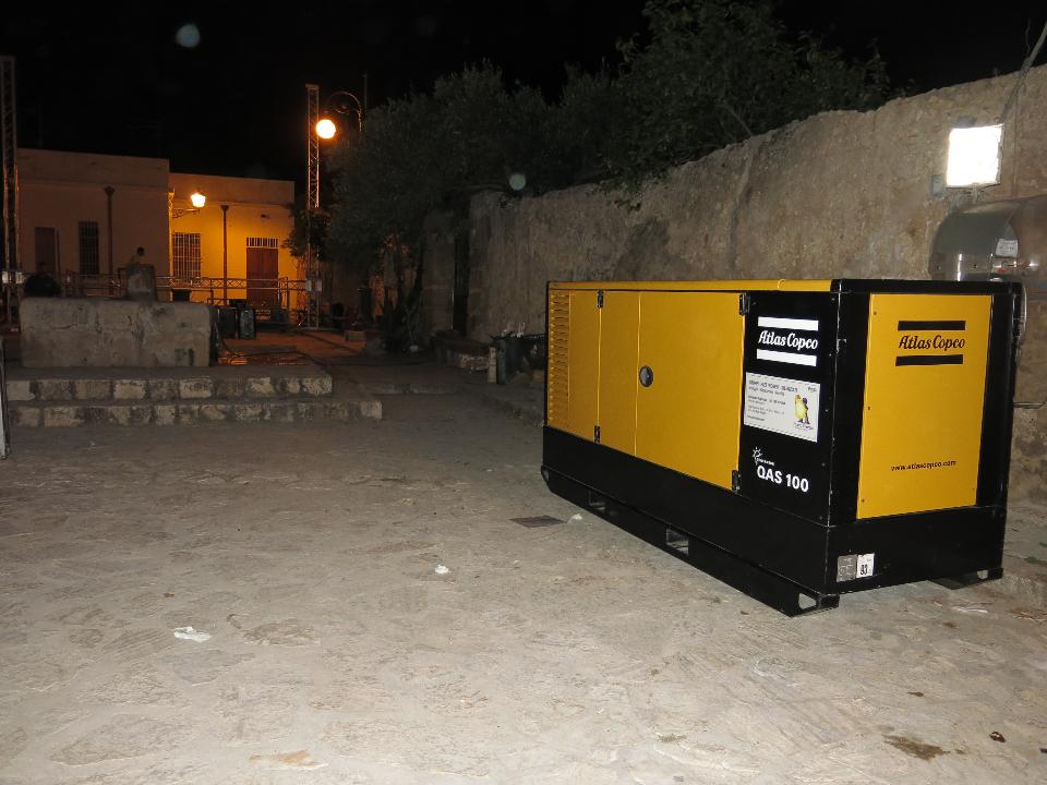 NOLEGGIO GRUPPO ELETTROGENO SUPER SILENZIATO ATLAS  COPCO QAS 100