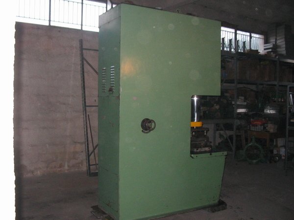 PRESSA  IDRAULICA ATREMA K 50