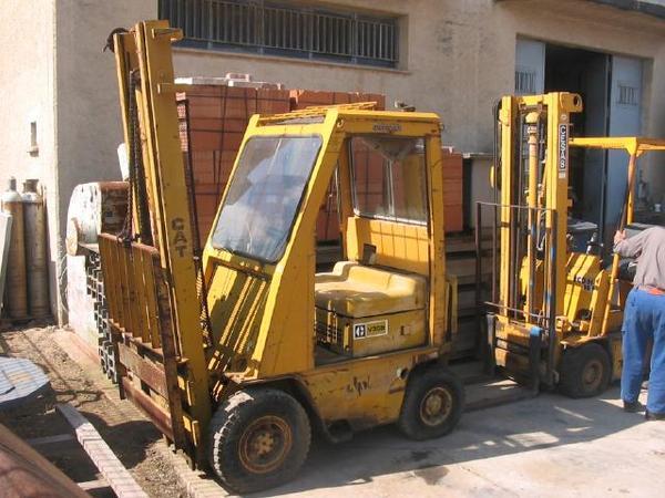 CARRELLO ELEVATORE CATERPILLAR V 30 B