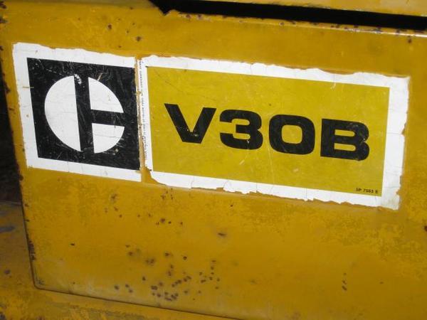 CARRELLO ELEVATORE CATERPILLAR V 30 B