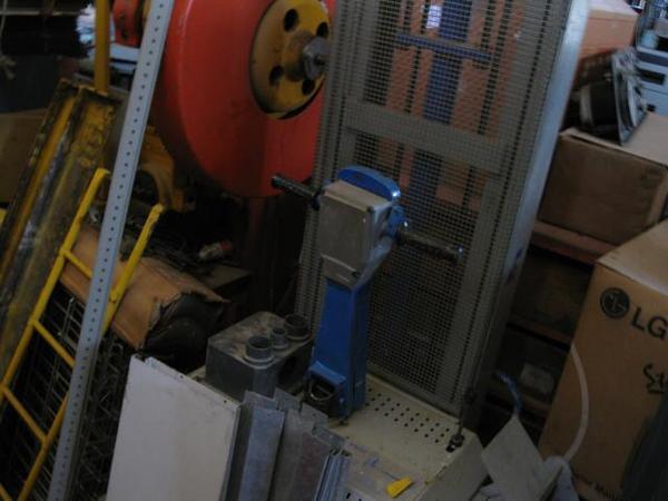 TRANSPALLET ELETTRICO A TIMONE TRACTEL Q. 15