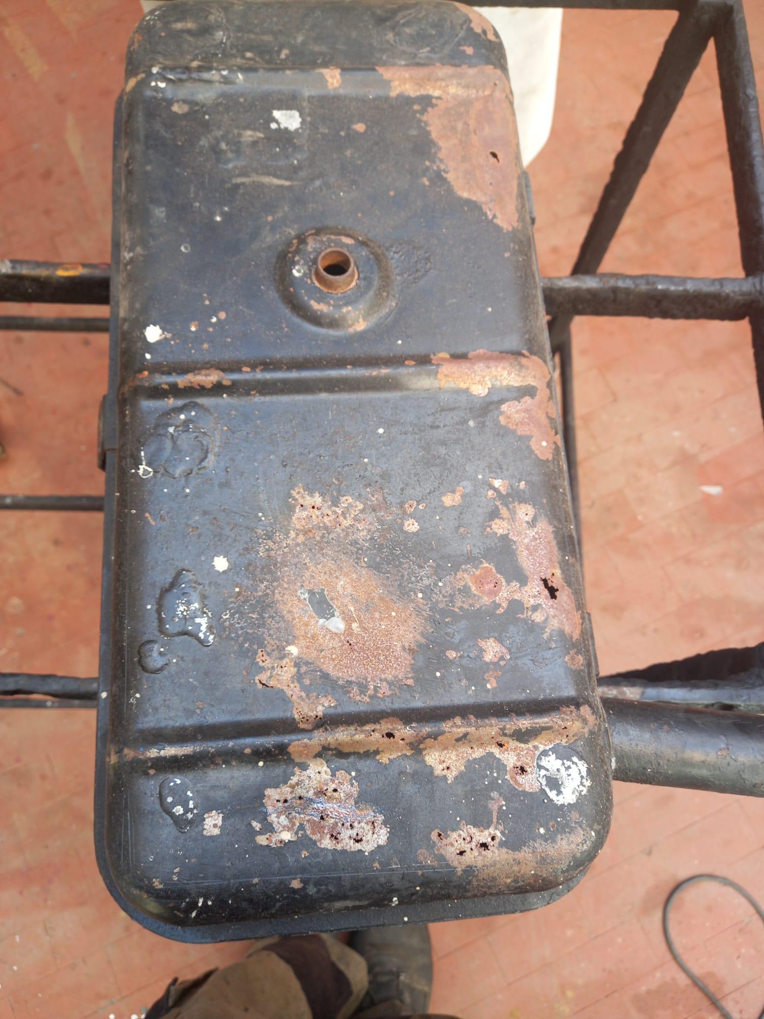 Serbatoi Gasolio SERBATOIO PER MOTOZAPPA
