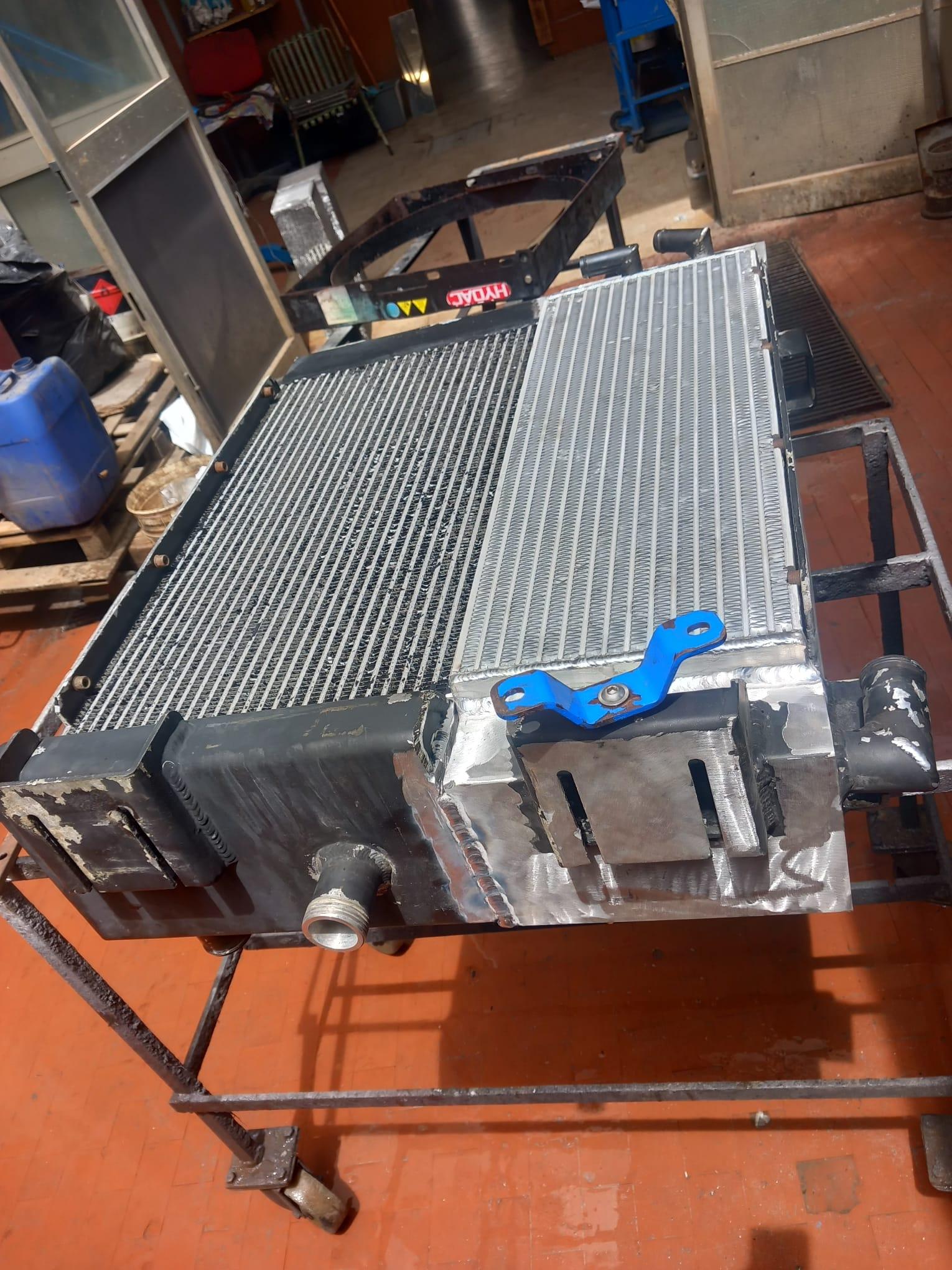 RADIATORE OLIO VENDEMMIATRICE N.H BRAUN 9060L