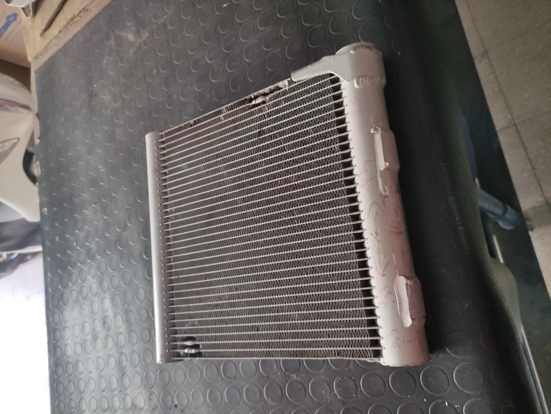 RADIATORE OLIO JAGUAR