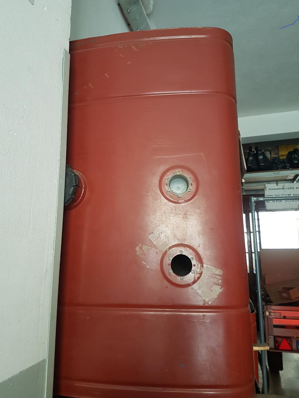 Serbatoio Gasolio nuovo FIAT/ OM/ IVECO EUROSTAR/ EUTOTECH/ EUROTRAKKER 180/190/240/260/440