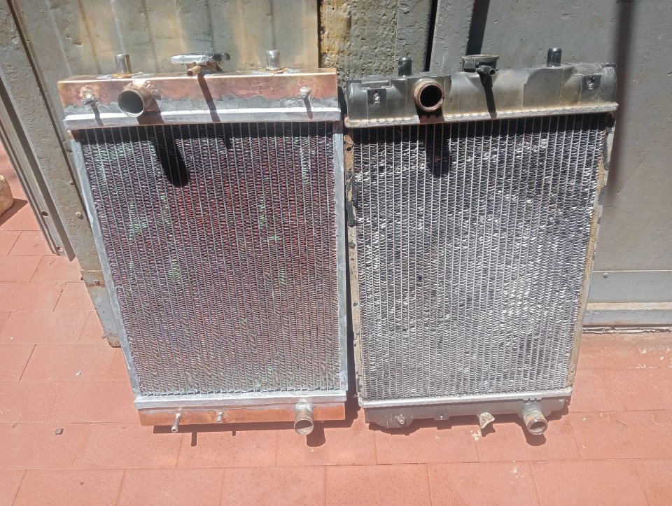RADIATORE ACQUA SPAZZATRICE Motore Ausiliario