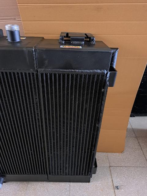 RADIATORE OLIO VENDEMMIATRICE N.H BRAUN 9090L