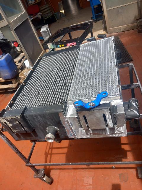 RADIATORE OLIO VENDEMMIATRICE N.H BRAUN 9060L