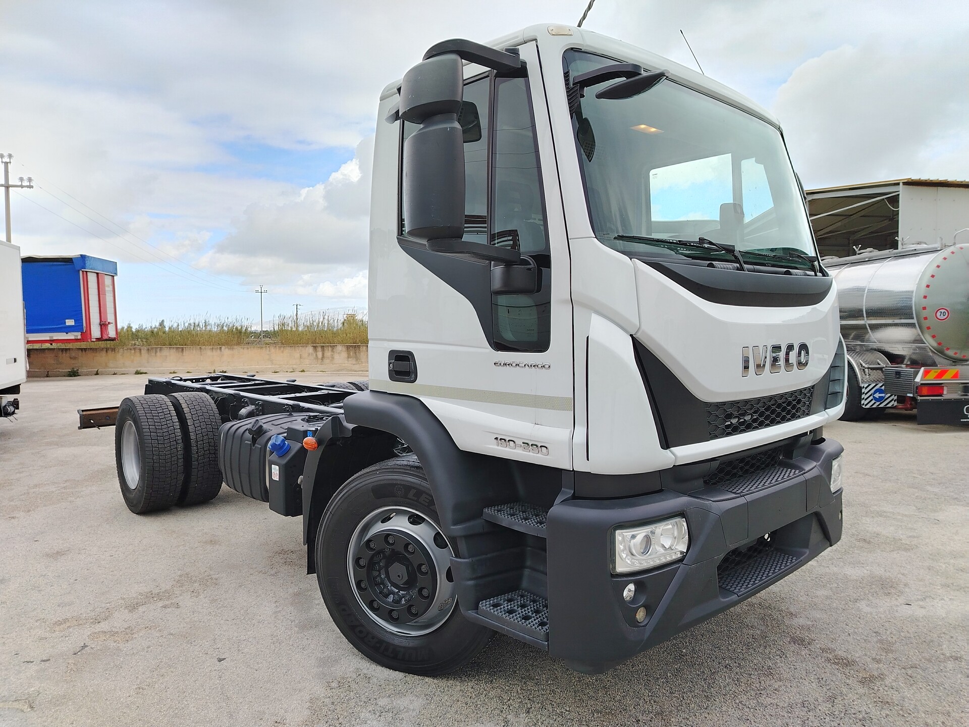 Iveco Eurocargo 180E28P AUTOTELAIO CABINATO Diesel