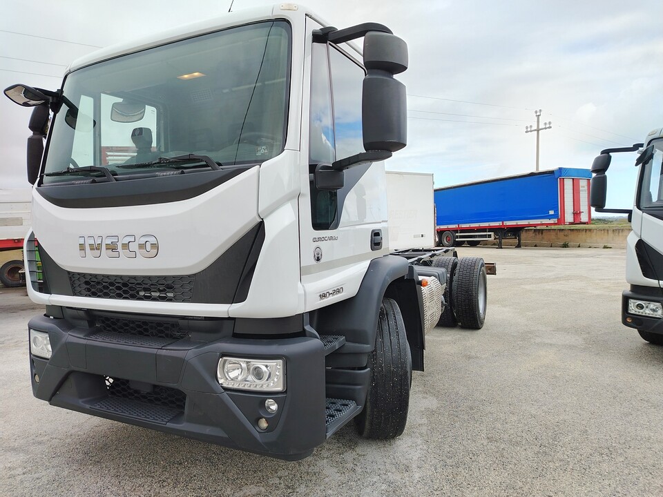 Iveco Eurocargo 180E28P AUTOTELAIO CABINATO Diesel