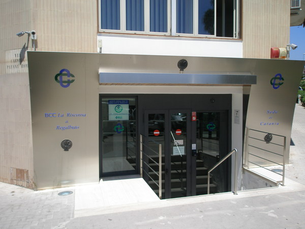 Rivestimento facciate in acciaio inox ETNAINOX