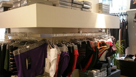 Arredi in acciaio inox  per attività commerciali ETNAINOX