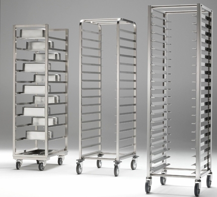 Tavoli, armadi, pensili in acciaio inox ETNAINOX