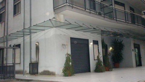 Pensilina in acciaio inox e vetro ETNAINOX
