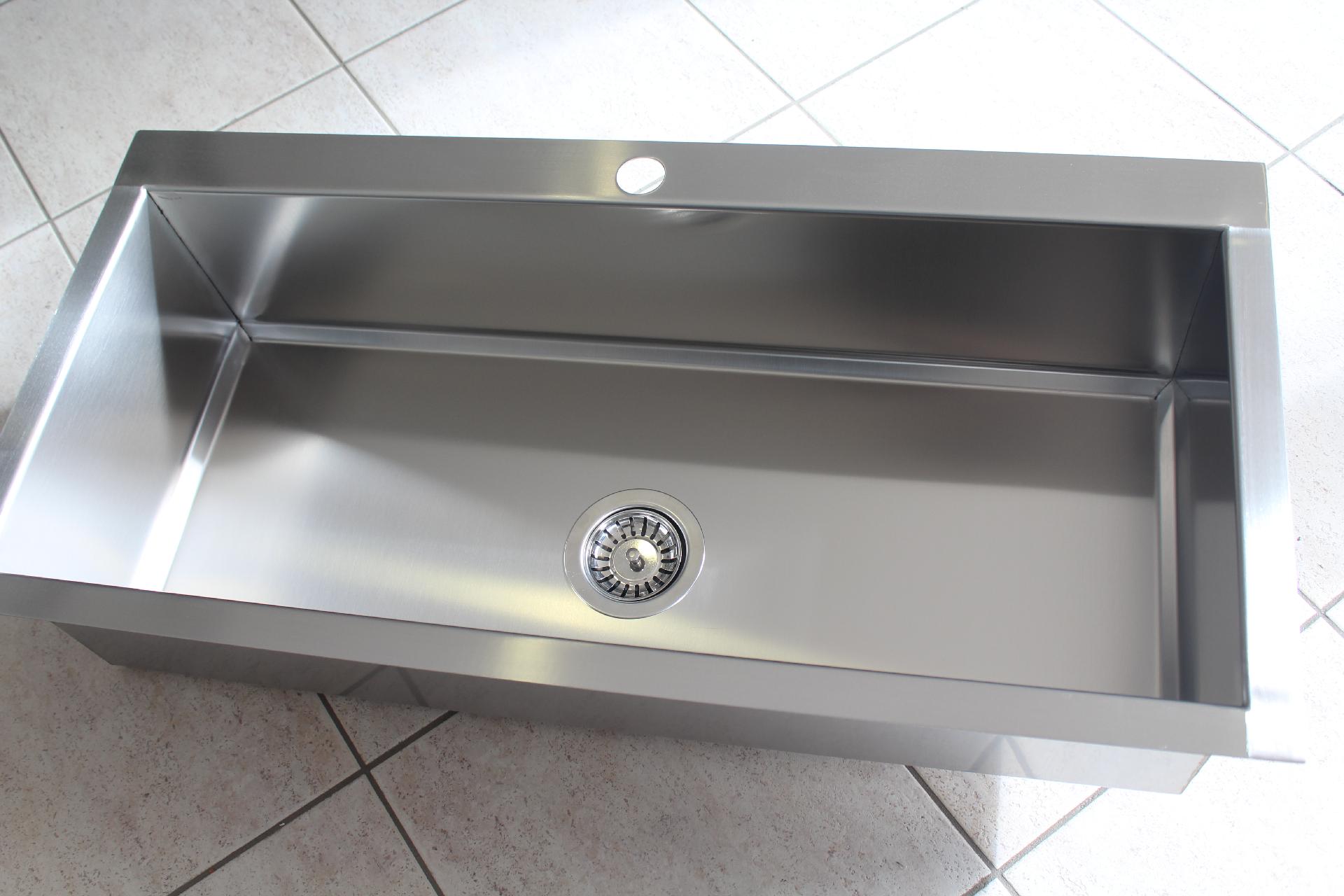 Lavabi in acciaio inox