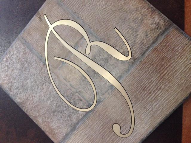 LETTERA IN OTTONE