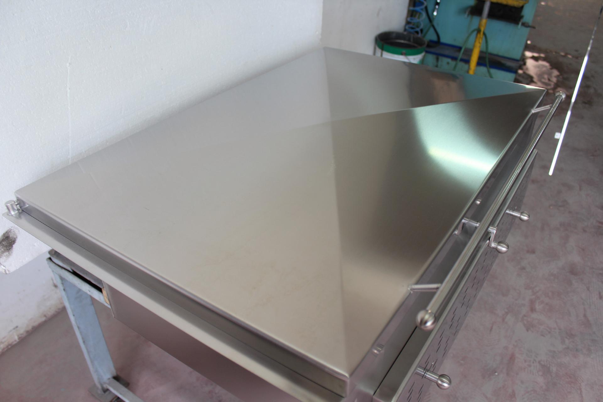 BARBECUE IN ACCIAIO INOX AISI 304 CON GRIGLIA fervin sas incasso e non