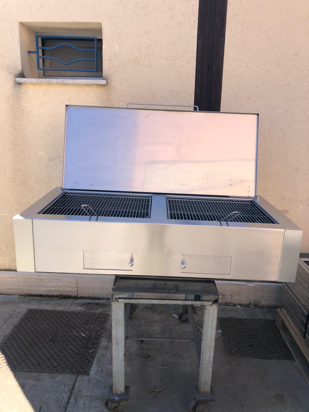BARBECUE IN ACCIAIO INOX AISI 304 CON GRIGLIA fervin sas incasso e non