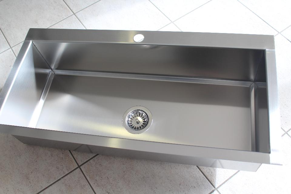 Lavabi in acciaio inox