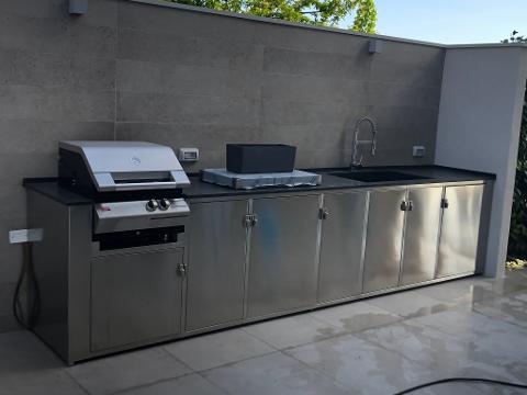 BARBECUE IN ACCIAIO INOX AISI 304 CON GRIGLIA fervin sas incasso e non