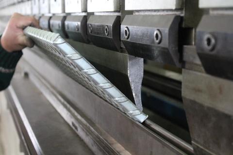 Piegatura-sagomatura lamiera CNC conto terzi