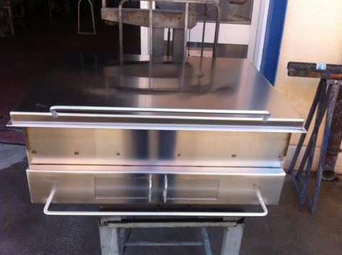 BARBECUE IN ACCIAIO INOX AISI 304 CON GRIGLIA fervin sas incasso e non
