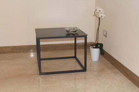 Tavolo in lamiera di design