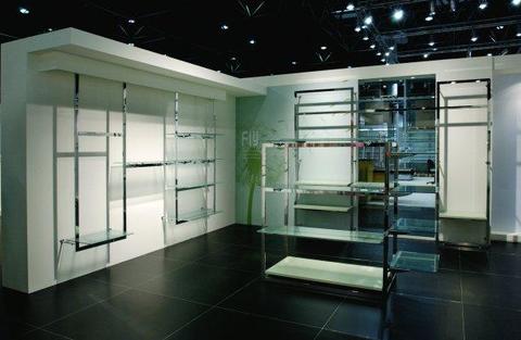 ARREDAMENTO PER NEGOZIO IN ACCIAIO INOX-FURNITURE STORE IN STAINLESS STEEL