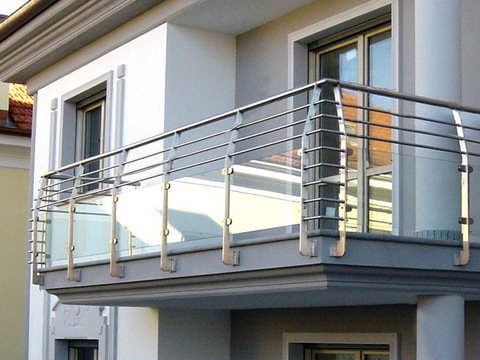 Balconi e parapetti in acciaio inox