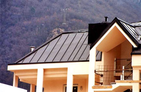 Copertura tetti: in rame, alluminio preverniciato, zintek, acciaio e lamiera preverniciata
