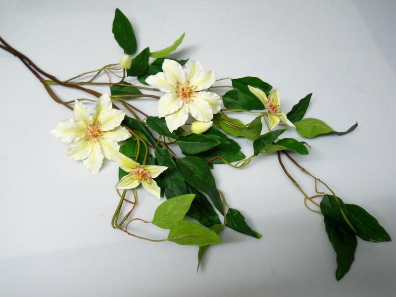 Clematis Fiorita x 3 in poliester - Sconti per Fioristi e Aziende - Artificiale