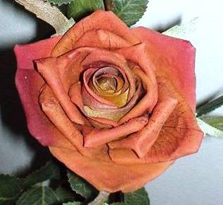 Rose Royal x 3 Velvet Artificiale in poliestere - Sconti per Fioristi e Aziende .