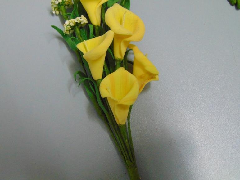 Calla Spray x 8 H 35 in Polifoam - Sconti per Fioristi e Aziende - Artificiale