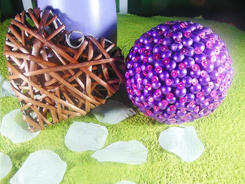 Cuore pieno in vimini in 3 colori e 3 misure Articolo per S. Valentino - Sconti per Fioristi e Aziende