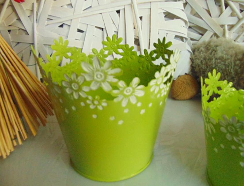 Vaso fiorito dm. 15 in latta traforata in 4 colori - Sconti per Fioristi e Aziende