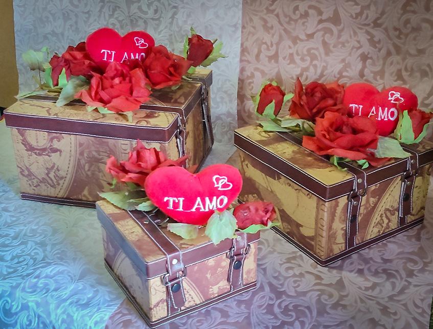 Cappelliere x 3 quadrate decoro San Valentino - Sconti per Fioristi e Aziende