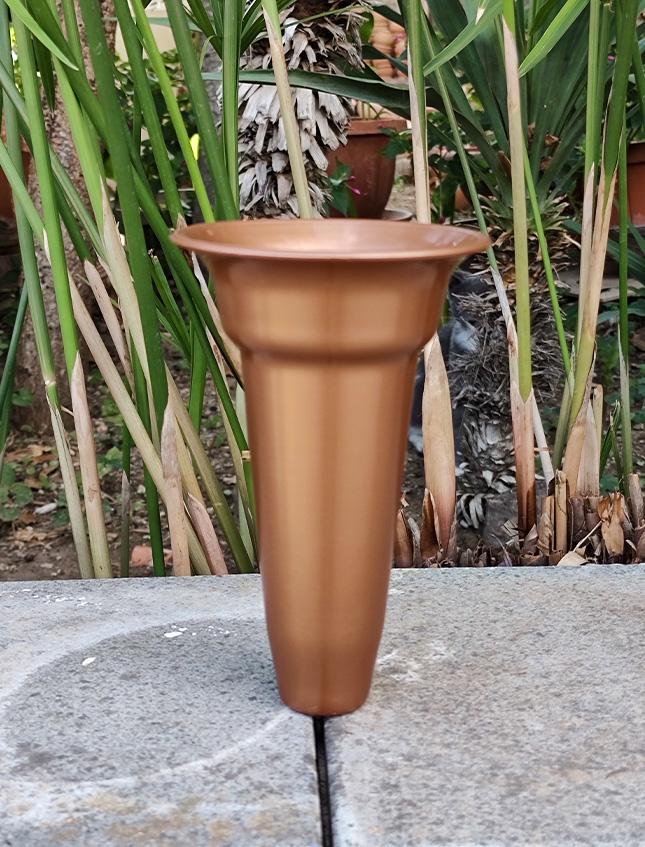 Portafiori Cimiteriali in plastica H 14/16/23/24 - Sconti per Fioristi e Aziende - Color Bronzo