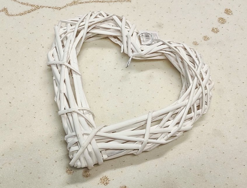 Cuore vimini vuoto 25x25  - Sconti per Fioristi e Aziende - Bianco e Grigio