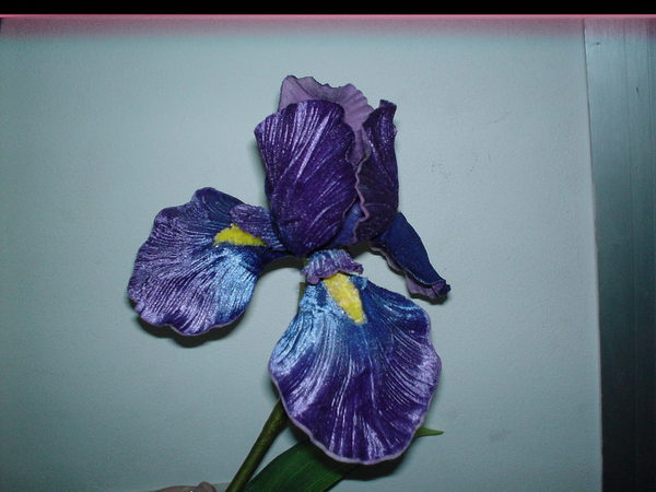 Iris Artificiale Singolo H 100- Sconti per Fioristi e Aziende . - in velluto