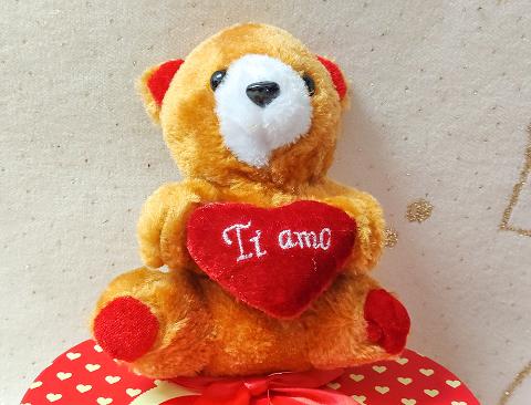 Orsetto con cuore "Ti Amo" H 18 Articolo per S. Valentino - Sconti per Fioristi e Aziende